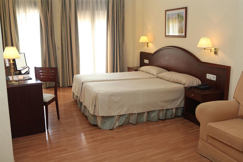 Hotel Trafalgar Jerez de la Frontera Phòng bức ảnh